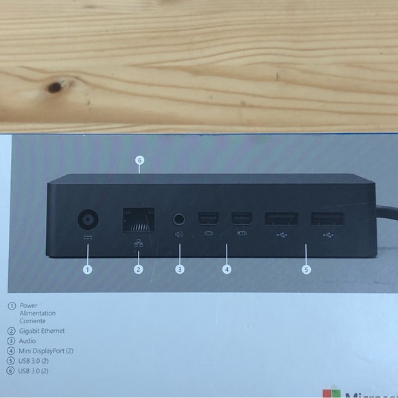 Microsoft 1661 Docking Station for Microsoft Surface Pro. PD9-00003 New Open Box - Picture 5 of 6